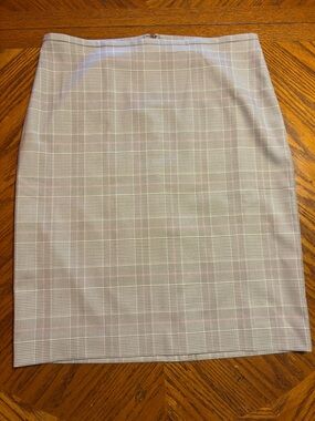 NWOT Ann Taylor Beige Plaid Pencil Skirt with Pink Windowpane